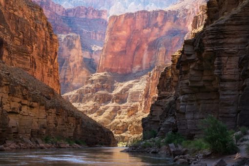 Tin Tức Trong YouTube Ngày 18 tháng 10 năm 2025